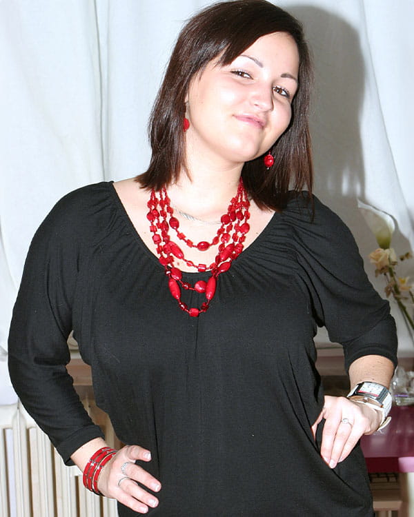 Danni Moore - Curvy sexting contact